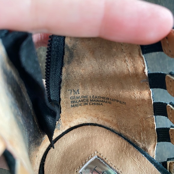 Halogen black suede heals - Picture 6 of 8